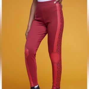 Marvel Comics Her‎ Universe Ms. Marvel Hero Cosplay Leggings